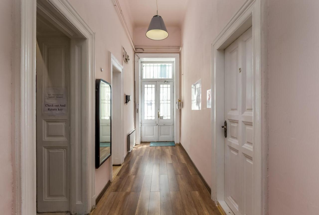 Budapest Three Cats Hostel Екстериор снимка